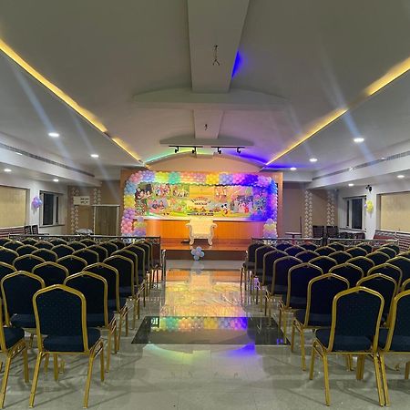 Varada Nagavali Hotel Srikakulam Exteriér fotografie