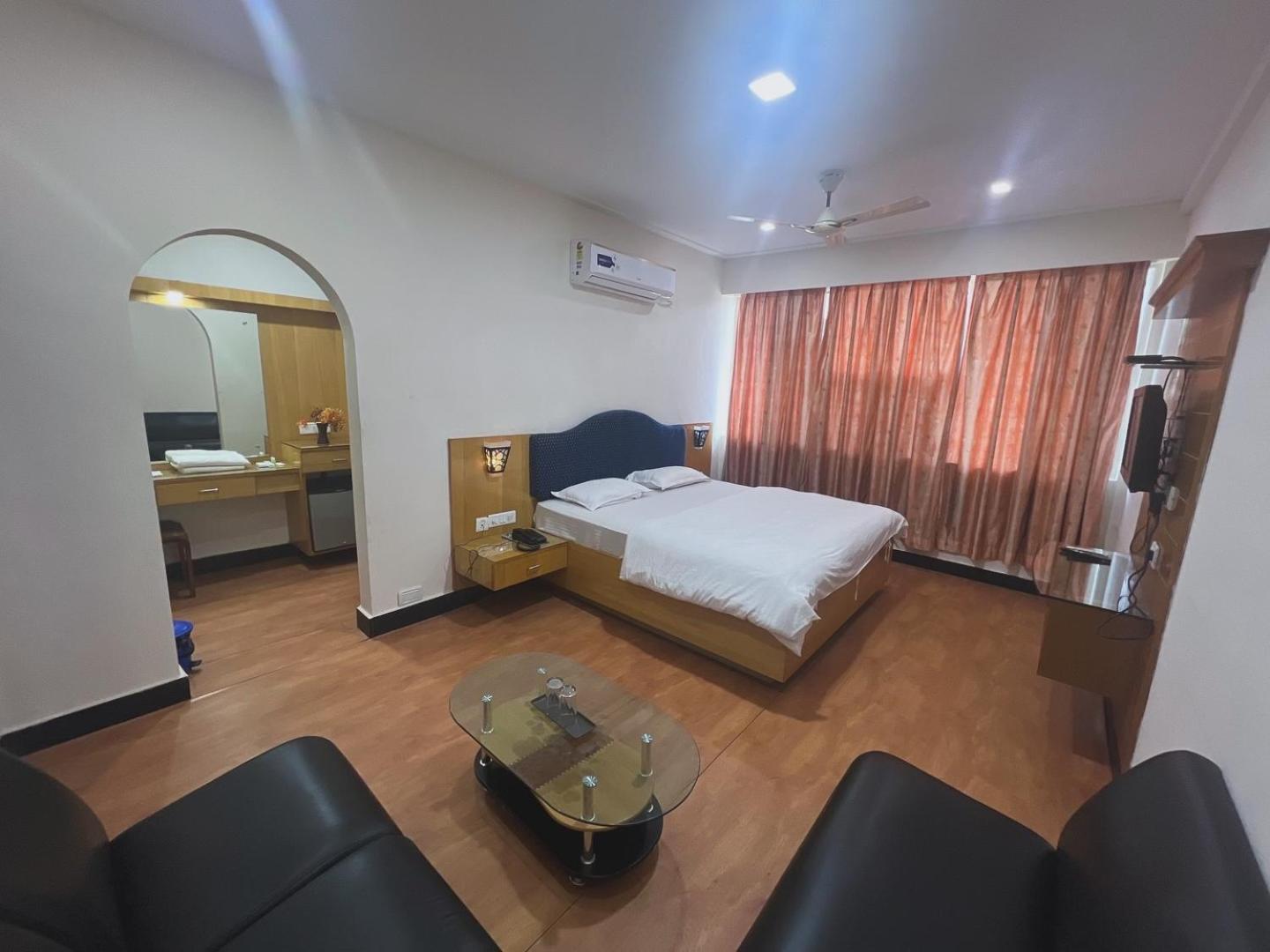 Varada Nagavali Hotel Srikakulam Exteriér fotografie