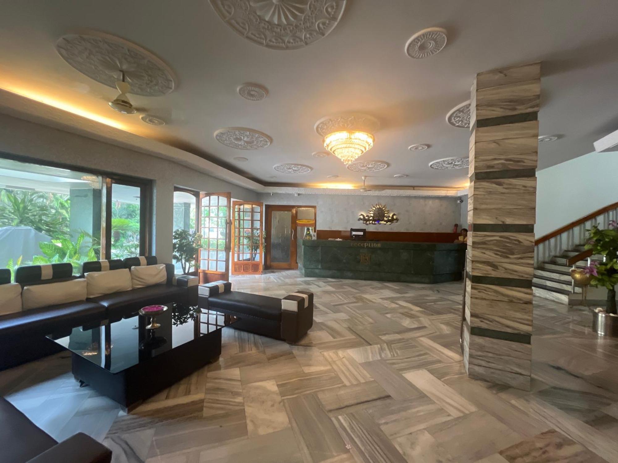 Varada Nagavali Hotel Srikakulam Exteriér fotografie